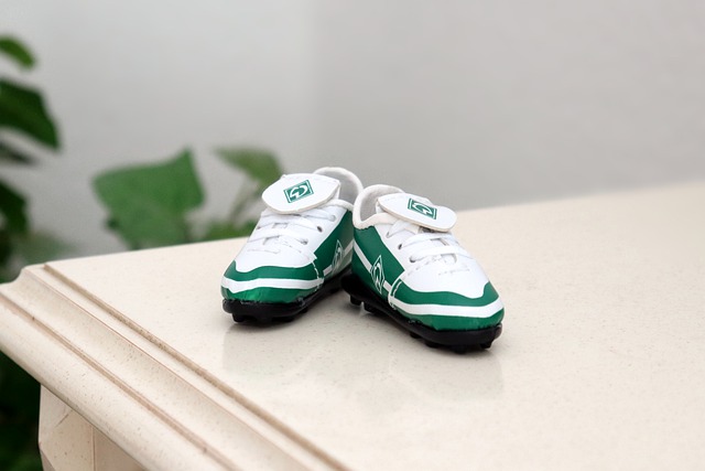 不仅是对青 不仅是对青